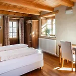 Mistral Otel 3*