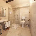 Mistral Otel Acceglio
