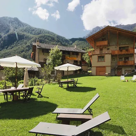 Mistral Hotel 3*