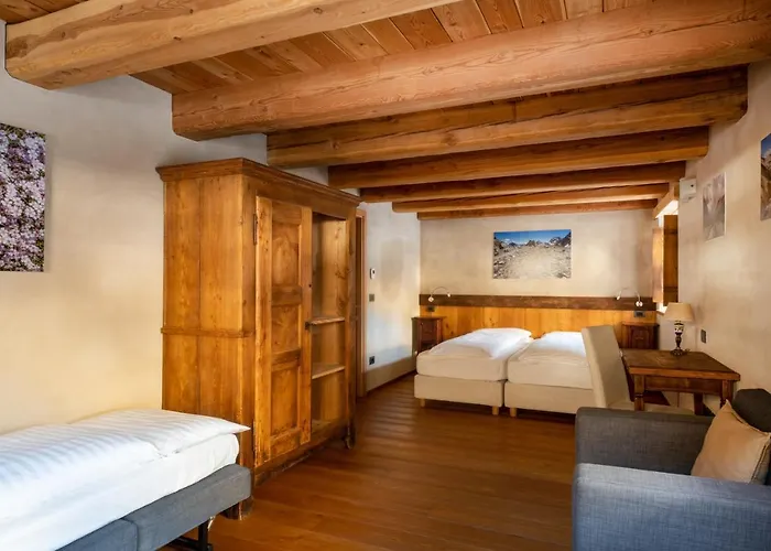 Mistral Hotel Acceglio